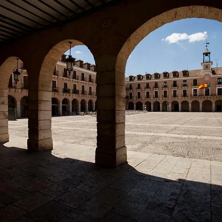Plaza Mayor 3*